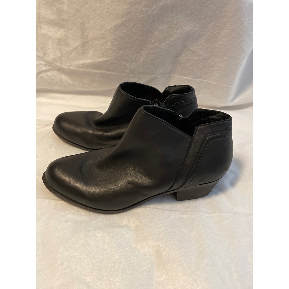 Lucky Brand Womens Black Leather Ankle Booties Low Block Heel Size 9W / 40 - Picture 3 of 5